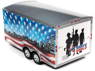 Enclosed Trailer *Patriotic Brave & Bold* Auto World 1:18